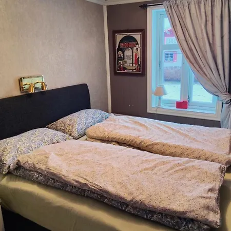 Oya Husrom Naer E6,dobbeltrom, Gratis Parkering منزل للإقامة ساربسبورغ