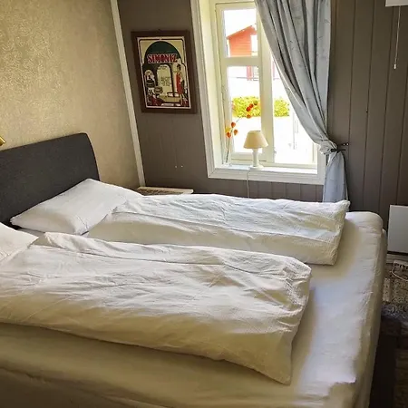 Oya Husrom Naer E6,dobbeltrom, Gratis Parkering منزل للإقامة ساربسبورغ